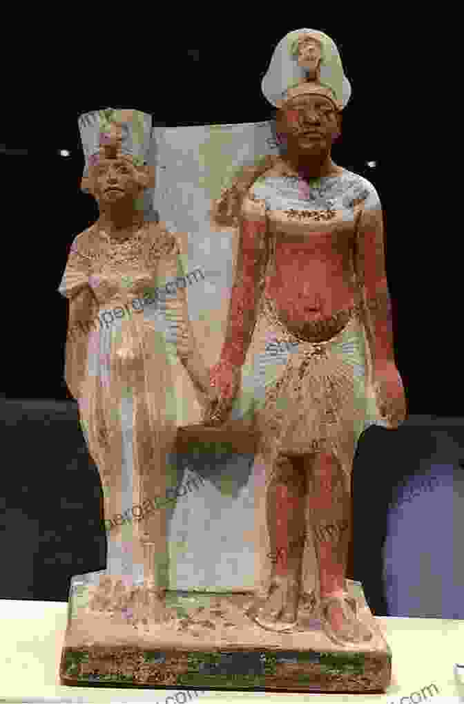 A Depiction Of Queen Nefertiti And Pharaoh Akhenaten, Posed In A Loving Embrace, With Intricate Headdresses And Ornate Jewelry The Emperor Volume 10 Georg Ebers