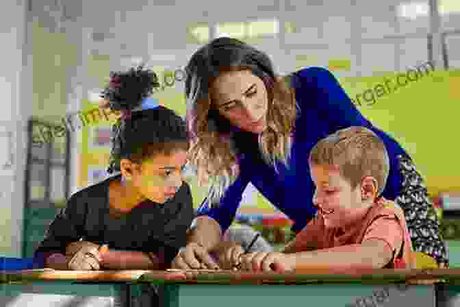 Teacher Helping Student With Assignment The Incredible 5 Point Scale:: The Significantly Improved And Expanded Second Edition Assisting Students In Understanding Social Interactions And Controlling Their Emotional Responses