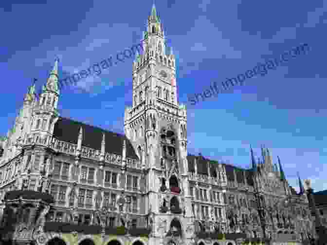 The Illuminated Neues Rathaus In Munich Munich (volume 2): Lighting On Munich City And On Some Of Its Architectural Landmarks (RECONSTRUCTION IN CREATIVE GERMANY (series 4))